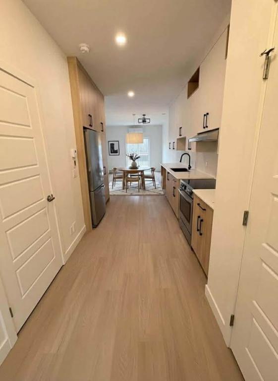 6 1/2 DISPONIBLE IMMÉDIATEMENT | Sherbrooke | 1750$ | 3201551