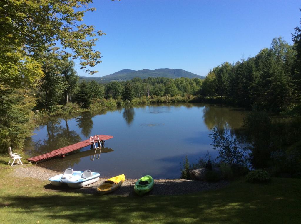 Chalet à louer Mansonville en Estrie (lac,kayak,bicycle,nature sauvage, etc.) Près Owl's Head, Jay Peak et lac Memphrémagog | 3201590