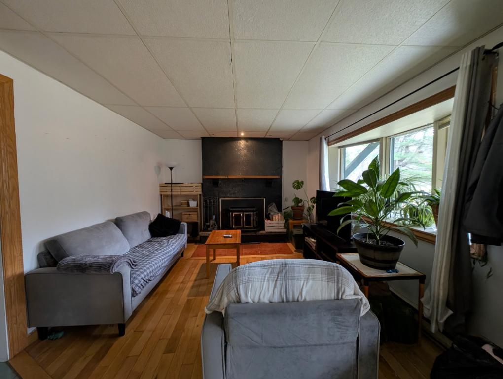 5 1/2 avec foyer (wifi inclus) terrain bordé d'un étang | 3201852