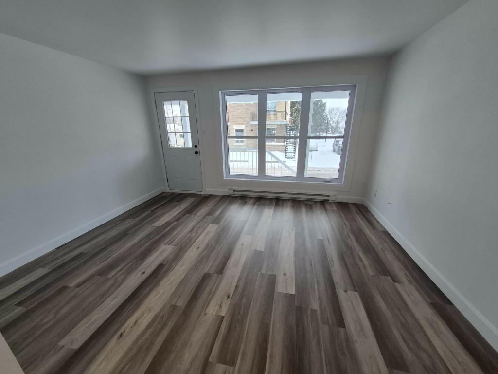 logement à louer 4 1/2 St-Apollinaire925 | 3201943