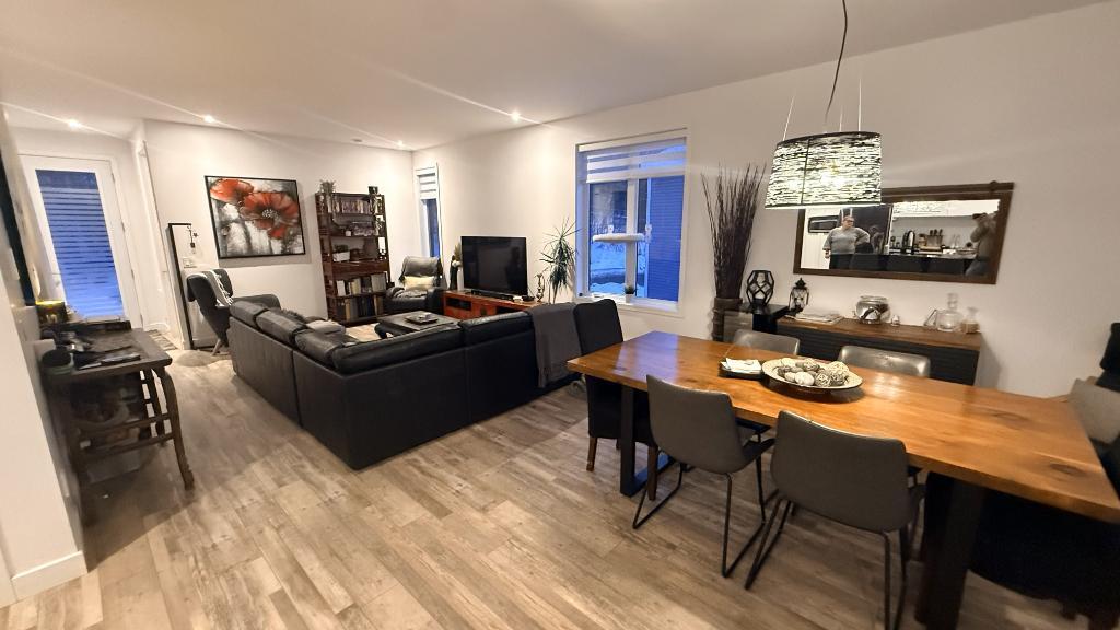 Maison 4cc Sherbrooke secteur université terrain privé balcon couvert! | 3201968