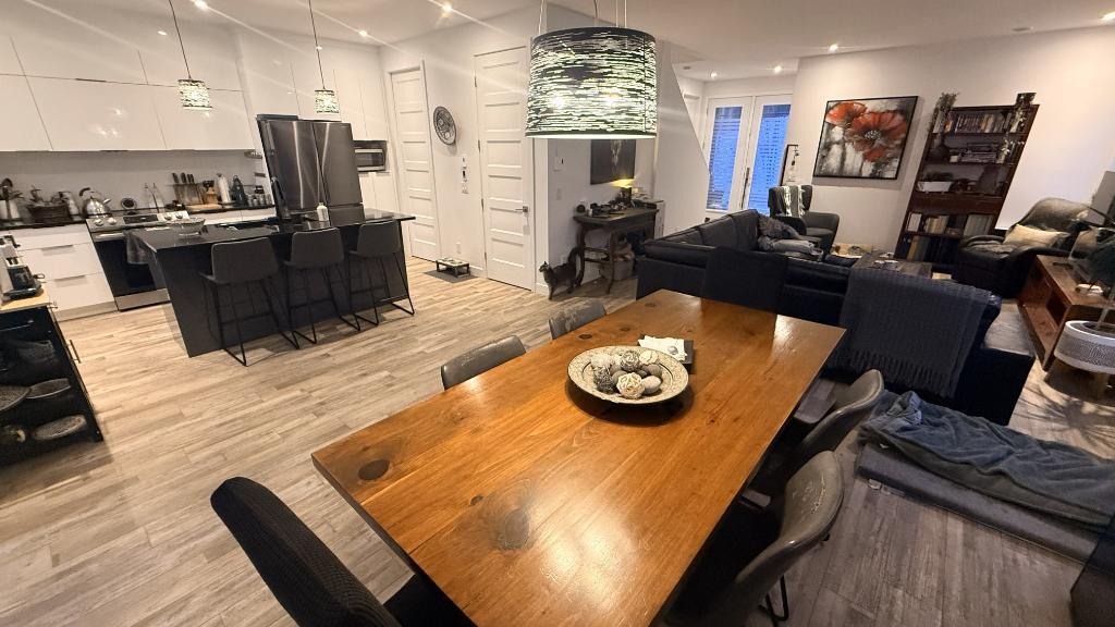 Maison 4cc Sherbrooke secteur université terrain privé balcon couvert! | 3201968