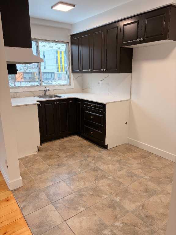 À VOIR 3 1/2 rénové appartement près métro Concorde | 3202054