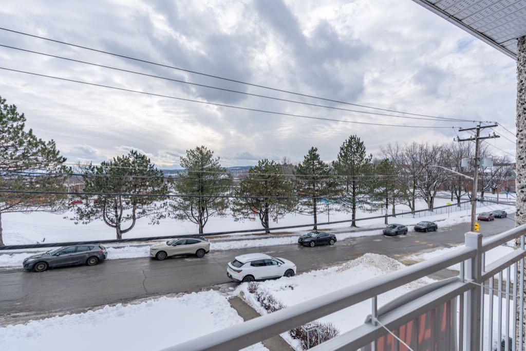 Grand 5 et 1/2 rénové. | 3202075