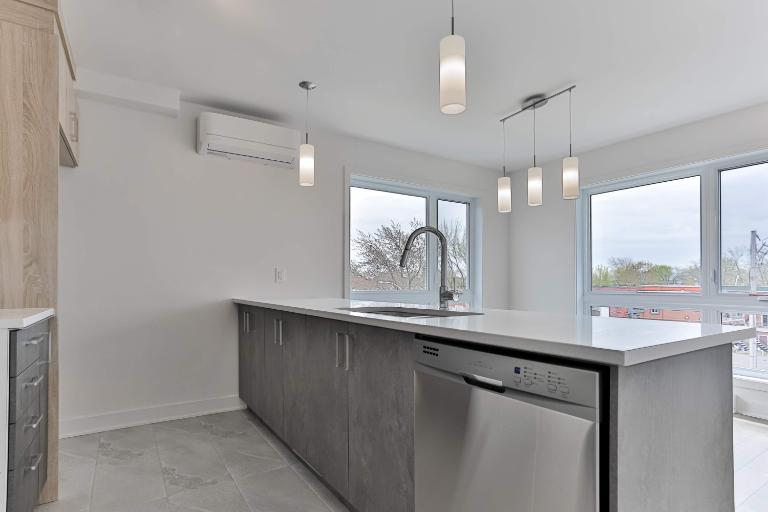 3 CH - 1 SDB - Montréal-Est - $1,735 /mo | 3202187