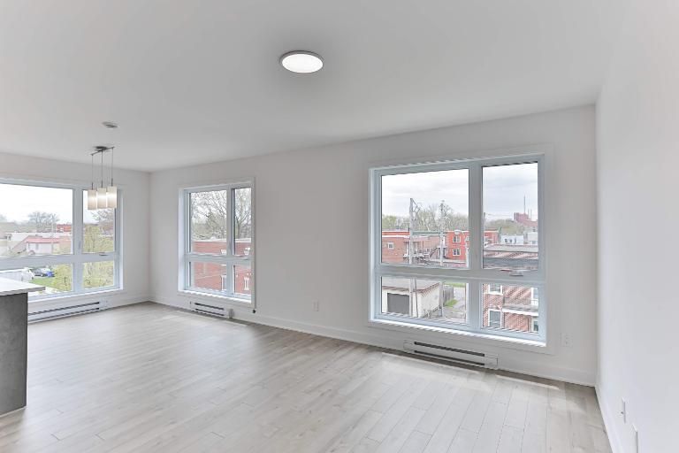 3 CH - 1 SDB - Montréal-Est - $1,735 /mo | 3202187