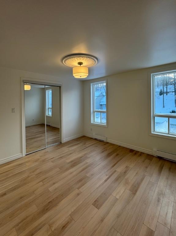 Très grand 5 1/2 sur trois étages, entièrement rénové | 3202188