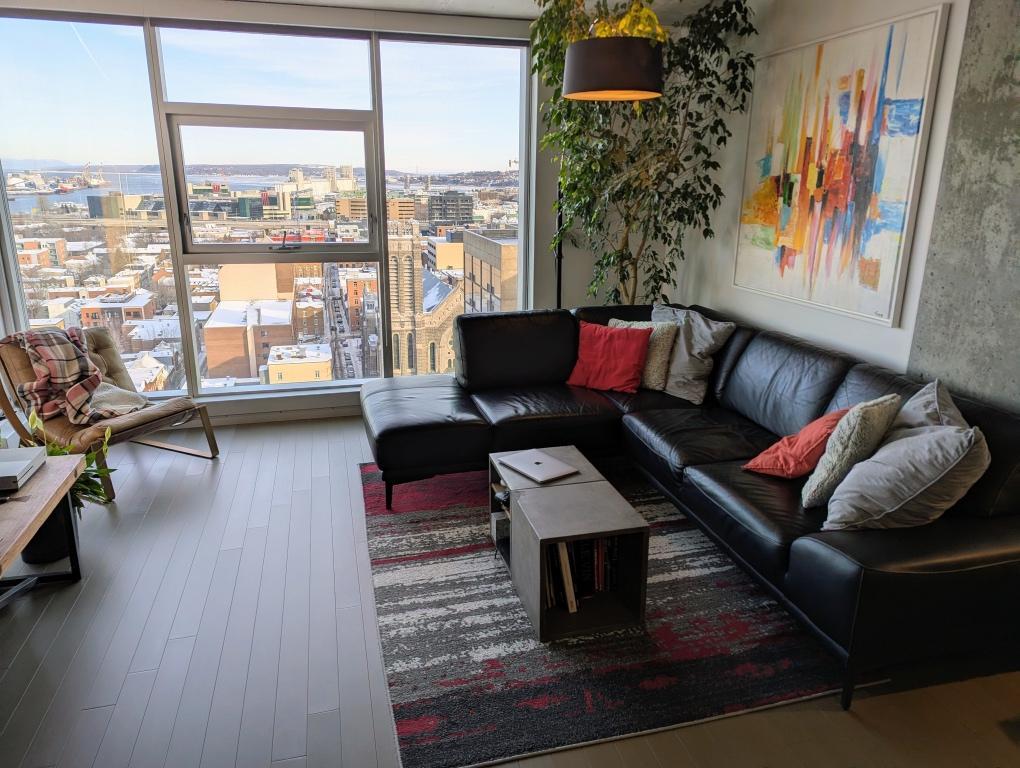 Magnifique 3½ avec balcon à louer dans Saint Roch (19e étage de la tour Fresk) | 3224116