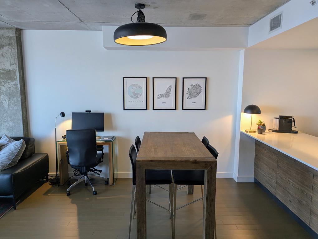 Magnifique 3½ avec balcon à louer dans Saint Roch (19e étage de la tour Fresk) | 3224116