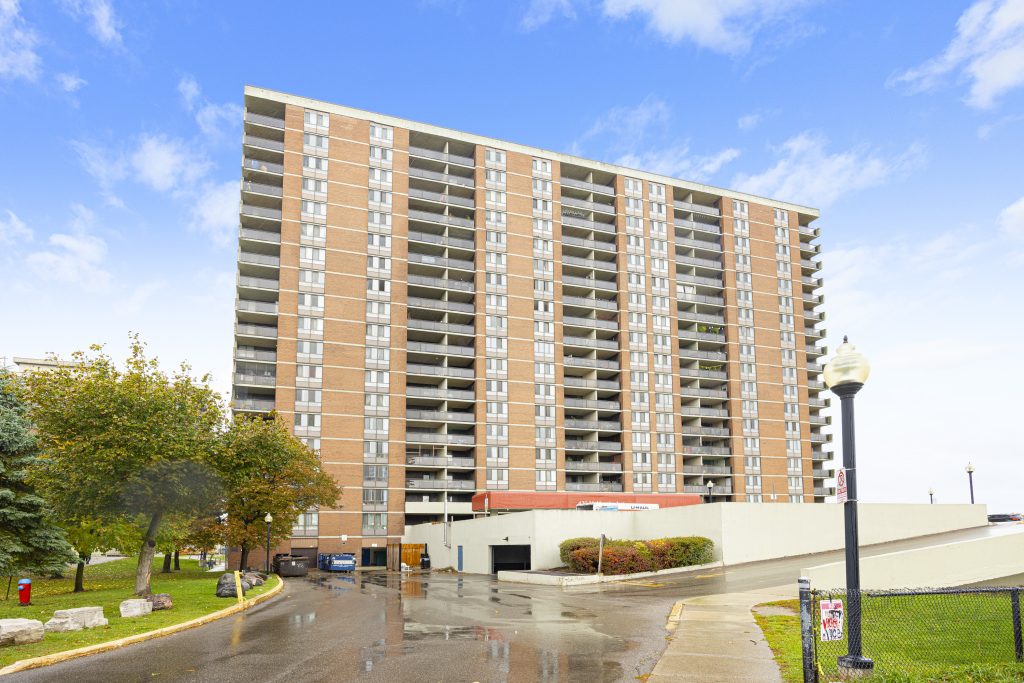 Brampton Towers | 3202217