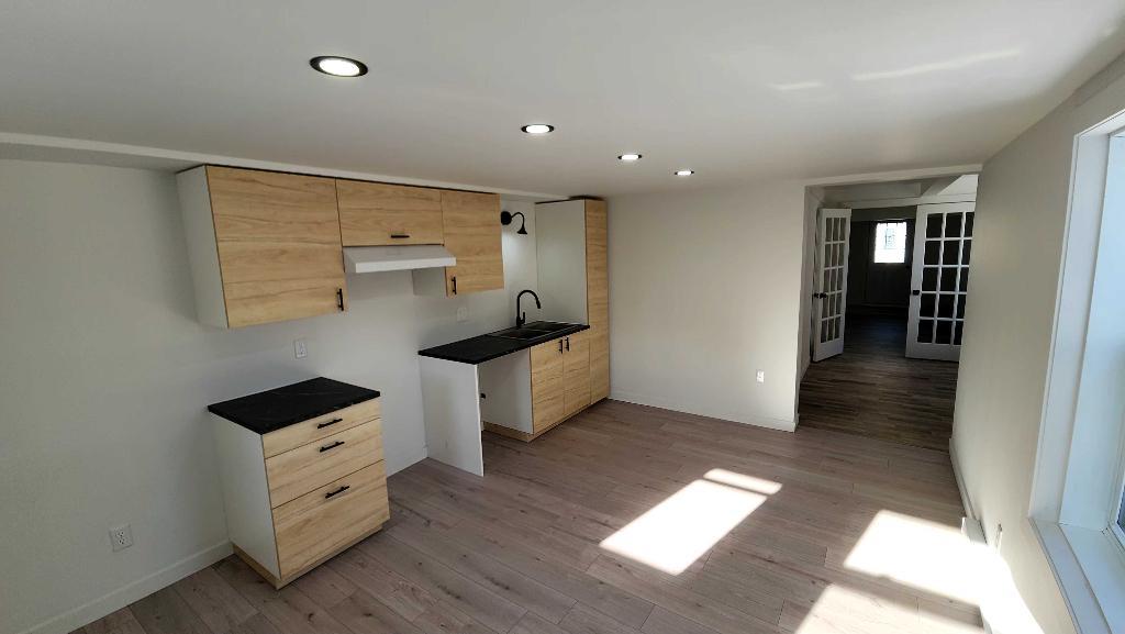 Grand 5½ sur deux étages – Cour - Garage à Salaberry-de-Valleyfield | 3202355