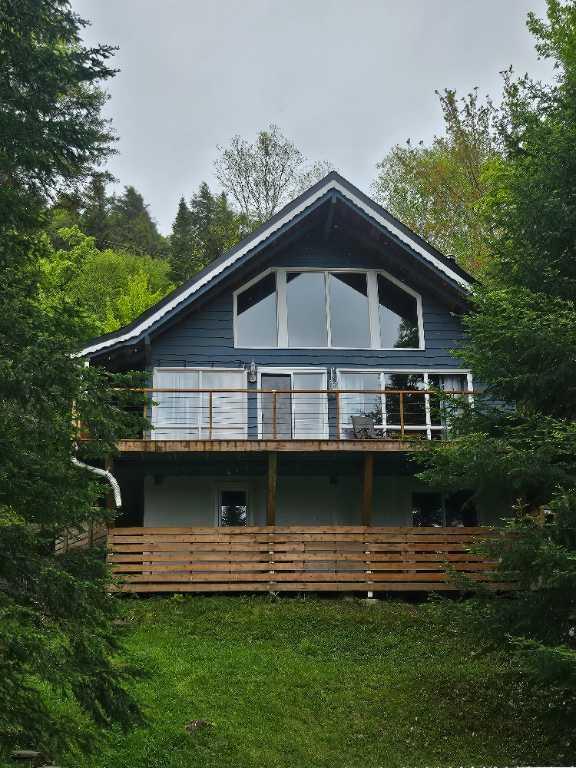 Chalet bord de lac Raymond Val-morin a louer | 3202420
