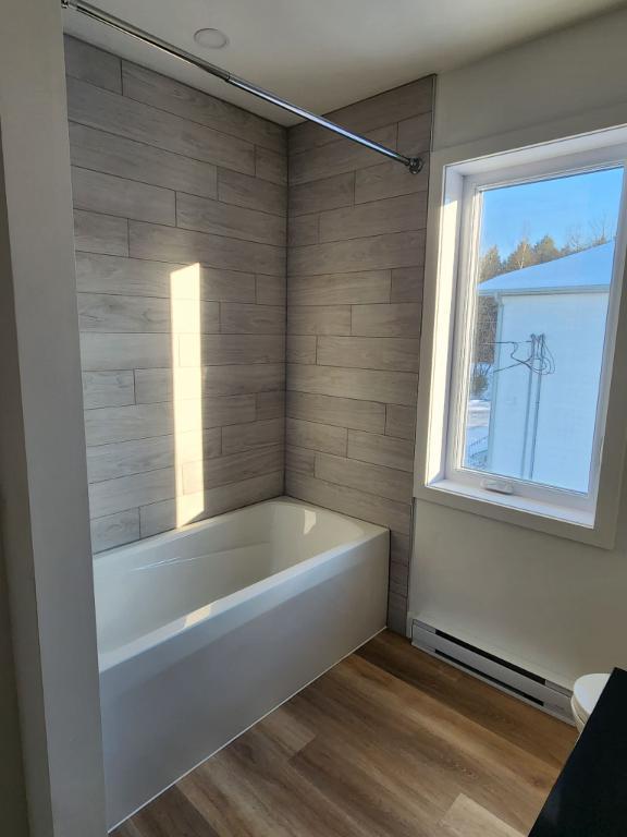 5 1/2 dans Triplex secteur Deauville | 3203001