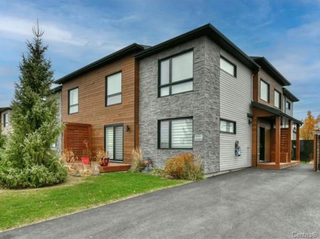 Maison de ville de 2 chambres & 1.5 salles de bain | 3203026