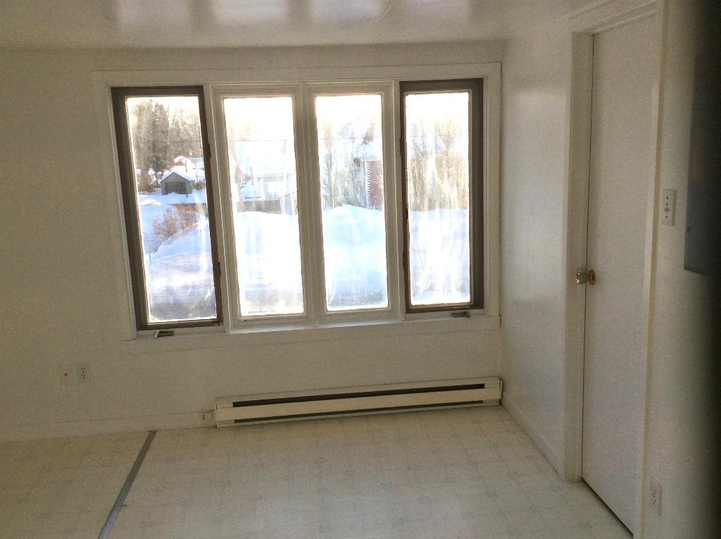 1 1/2 L’Islet-sur-mer libre le 1er juillet 2026. | 3203801