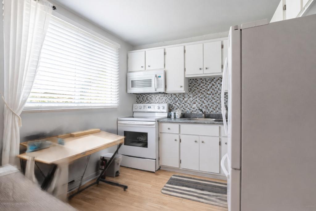 4 ½ LIBRE LE 1ER JUILLET | 3203816