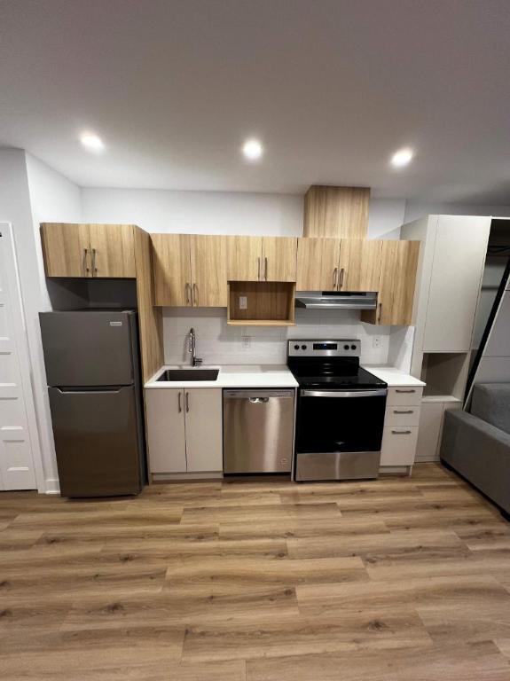 Studio neuf à louer – semi-meublé & internet inclus ! | 3203863