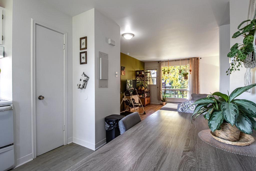 5 ½ LIBRE LE 1ER JUILLET À CHICOUTIMI | 3203868