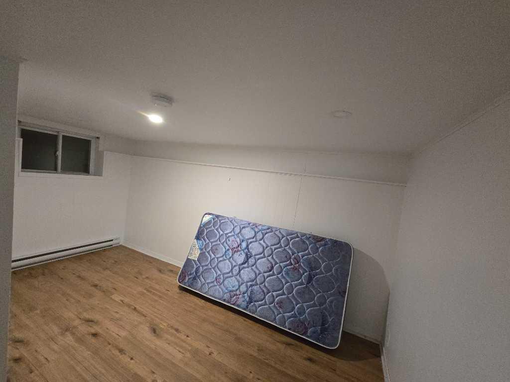 41/2 apartment in basement for rent | 3204315