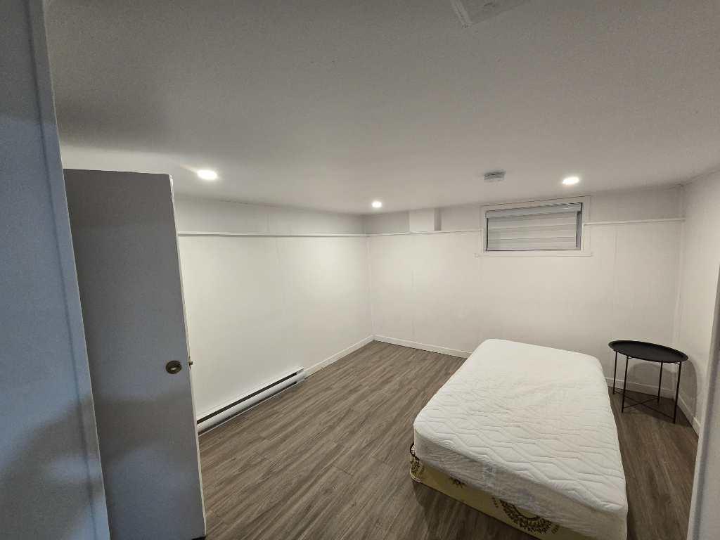 41/2 apartment in basement for rent | 3204315