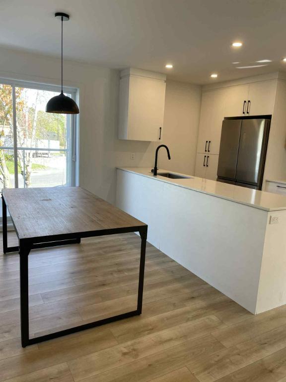 Cowansville semi-meublé 5 et 1/2 | 3204345