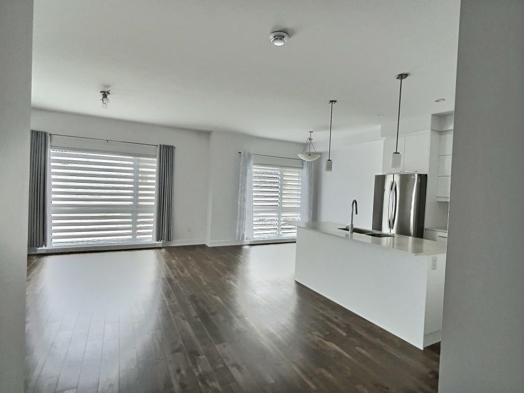 Magnifique condo luxueux avec électroménagers | 3204391