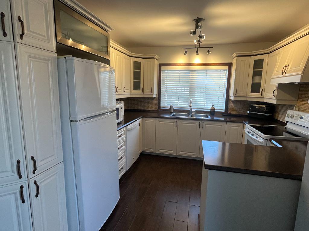 Grand 5 1/2 pour le 1er mars 2026 *** Premier mois GRATUIT! *** Laval-des-Rapides | 3204409