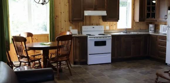 2 CH - 1 SDB - Saint-Honoré-de-Témiscouata - $2,700 /mo | 3204425