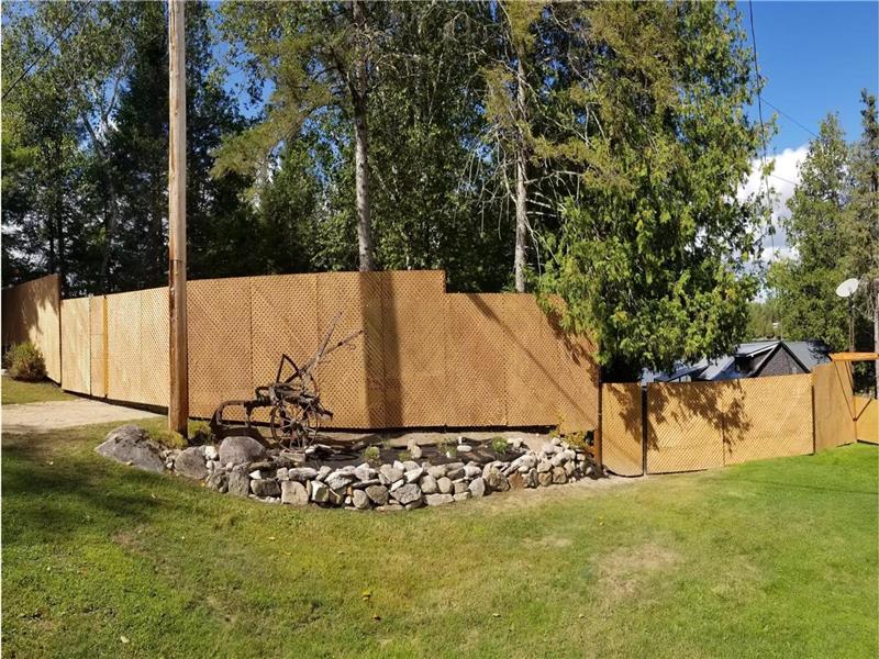 A Pet Friendly Waterfront Cottage with Sandy Beach for rent | 3204677