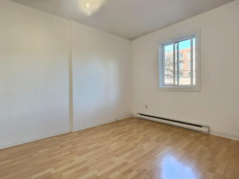 2 CH - 1 SDB - Montréal - $1,345 /mo | 3204712