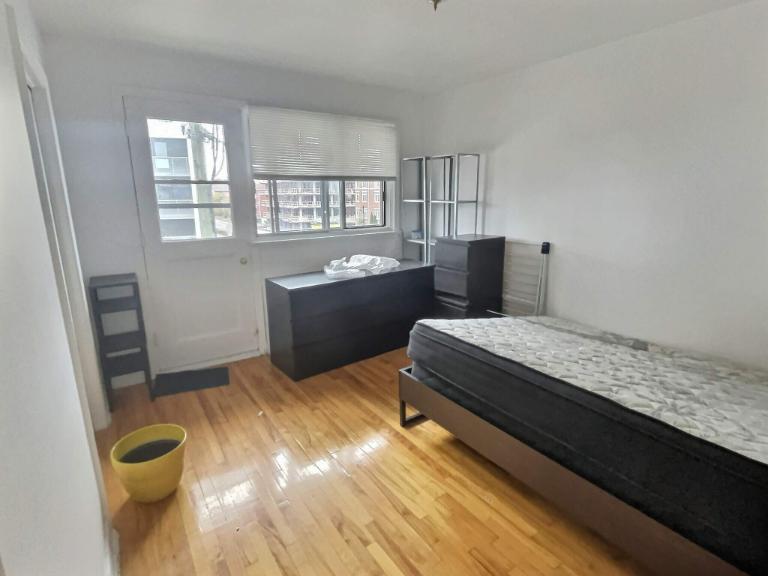 1 CH - 1 SDB - Dorval - $1,275 /mo | 3204713