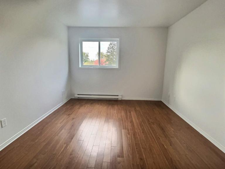 2 CH - 1 SDB - Charlemagne - $1,550 /mo | 3204743