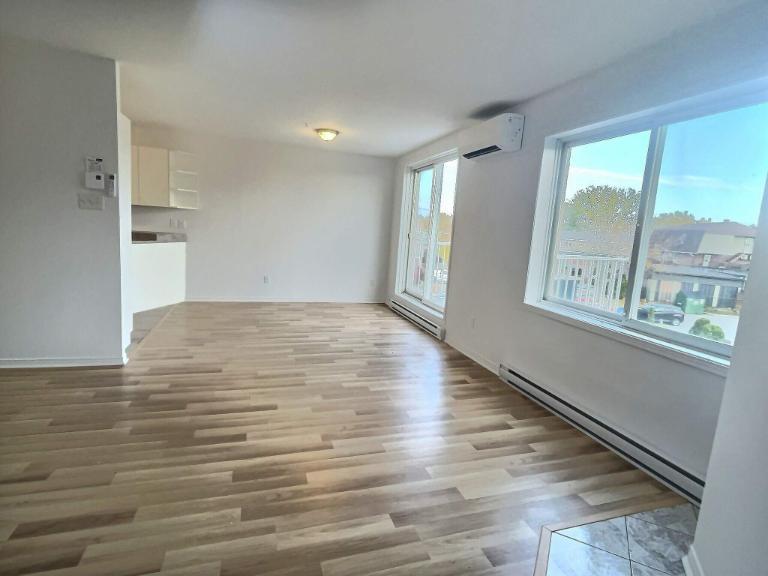 2 CH - 1 SDB - Charlemagne - $1,495 /mo | 3204744