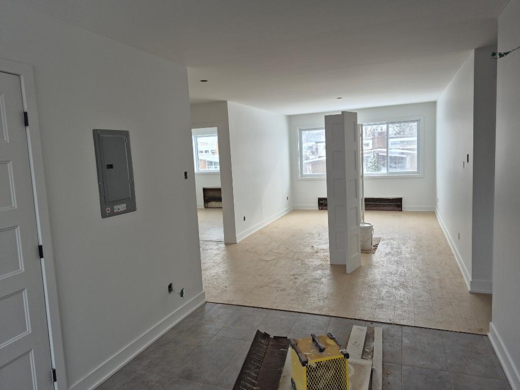 New renovated Big 4 1/2 available Feb 1st or March 1st | 3204748