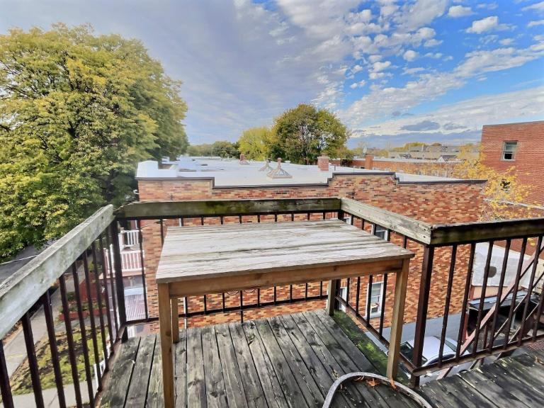 3 CH - 1 SDB - Montréal - $1,695 /mo | 3204751