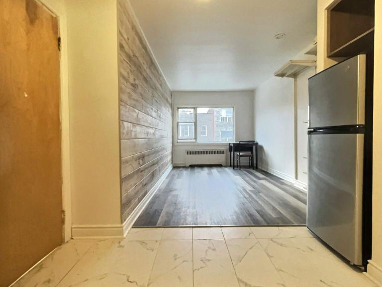 3 CH - 1 SDB - Montréal - $1,695 /mo | 3204752