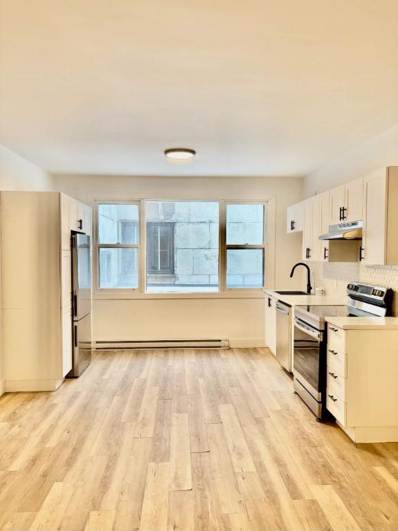 3 CH - 1 SDB - Montréal - $1,650 /mo | 3204753