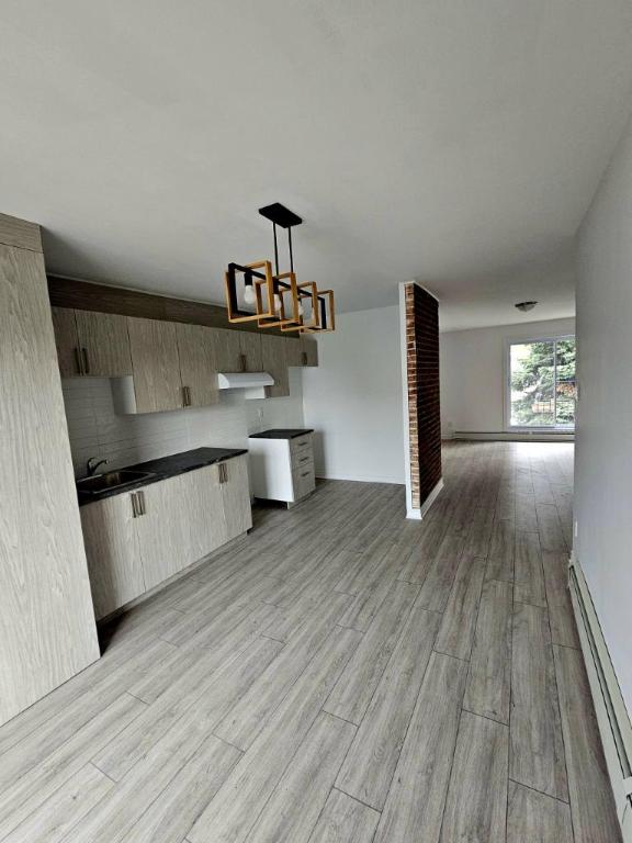 5 1/2 - Longueuil - 1 750 $/mois | 3204761