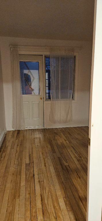 Villeray, charmant 3 1/2 Non-Fumeur, 2ème étage maison tranquille. | 3205141