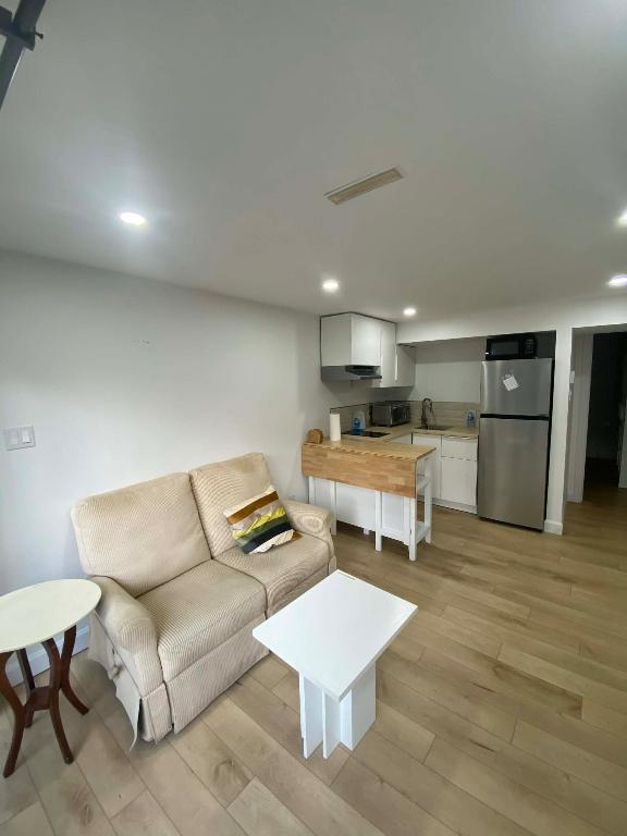 Chambre meublée avec accès direct – Tout compris – Maison avec piscine | 3205540