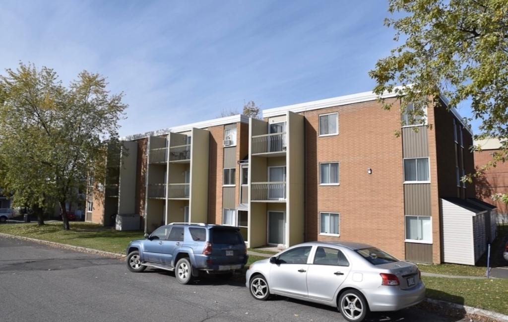 2 1/2 Lévis centre-ville, mars ou avril | 3205545