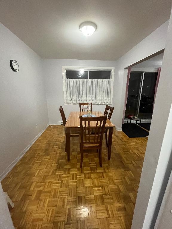 4 1/2 Grand et beaucoup de luminosité naturelle à St-Hubert | 3205550