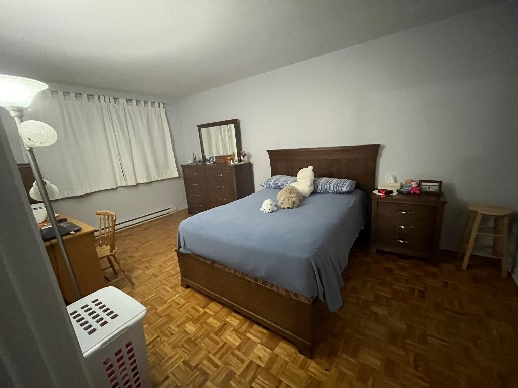 4 1/2 Grand et beaucoup de luminosité naturelle à St-Hubert | 3205550