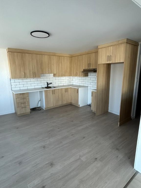 Logement 5 1/2 | 3205555