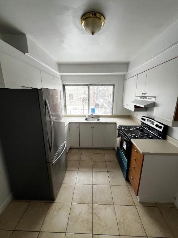 Superbe 4 ½ rénové, situé dans un immeuble tranquille à NDG | 3205652