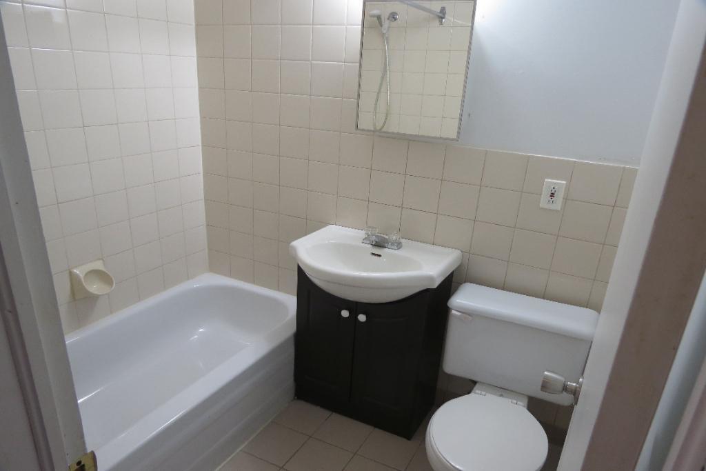 Superbe 4 1/2 Adjacent Outremont - près universités et REM | 3205661