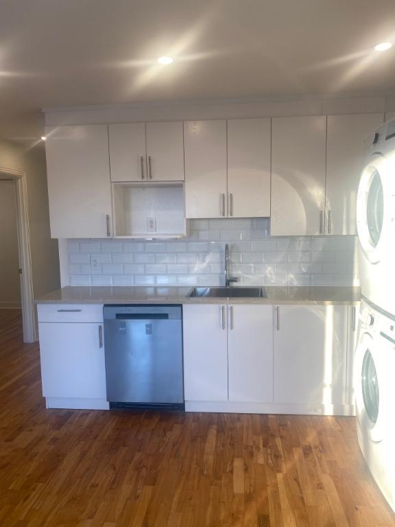 5 1/2 RENOVE - 3E ETAGE D'UNE 4-PLEX - MARS 2026 | 3205703