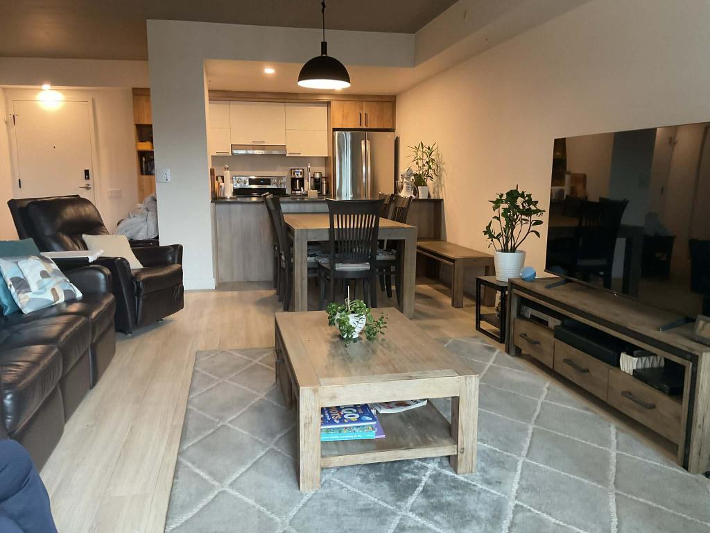 3 mois gratuit . 4 1/2 + | 3212371