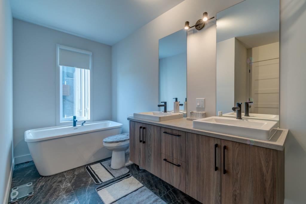 Très Grand 7.5 avec GARAGE PRIVÉ sur 2 étages | 3205720