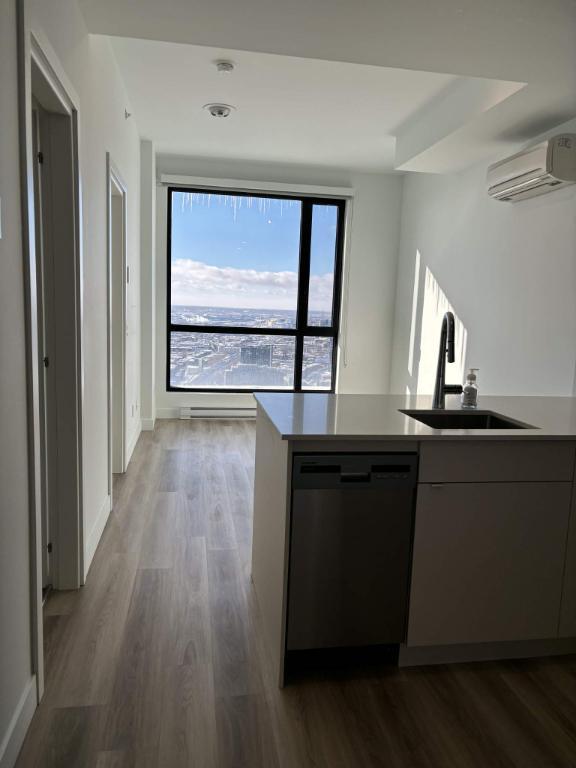 Condo 3½ centre-ville de Mtl | 3205721